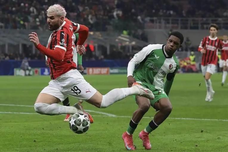 费耶诺德发布备战花絮，今夜官宣签约，西甲任务艰巨，赛程密集仍需轮换的简单介绍